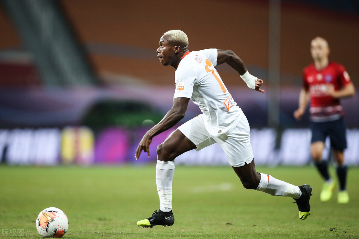 埃弗拉现在在哪里踢球,埃弗拉当初从上港转会