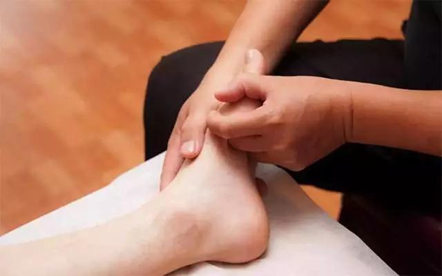 澳洲顶级护脚膏,凡士林手足防裂膏妈妈用