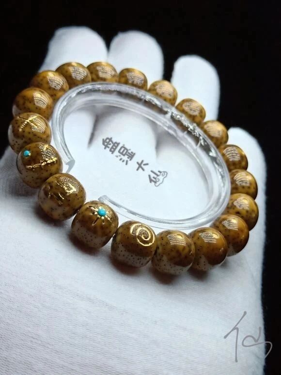 星月菩提手串盘了10年价值,星月菩提手串为什么价格差距大