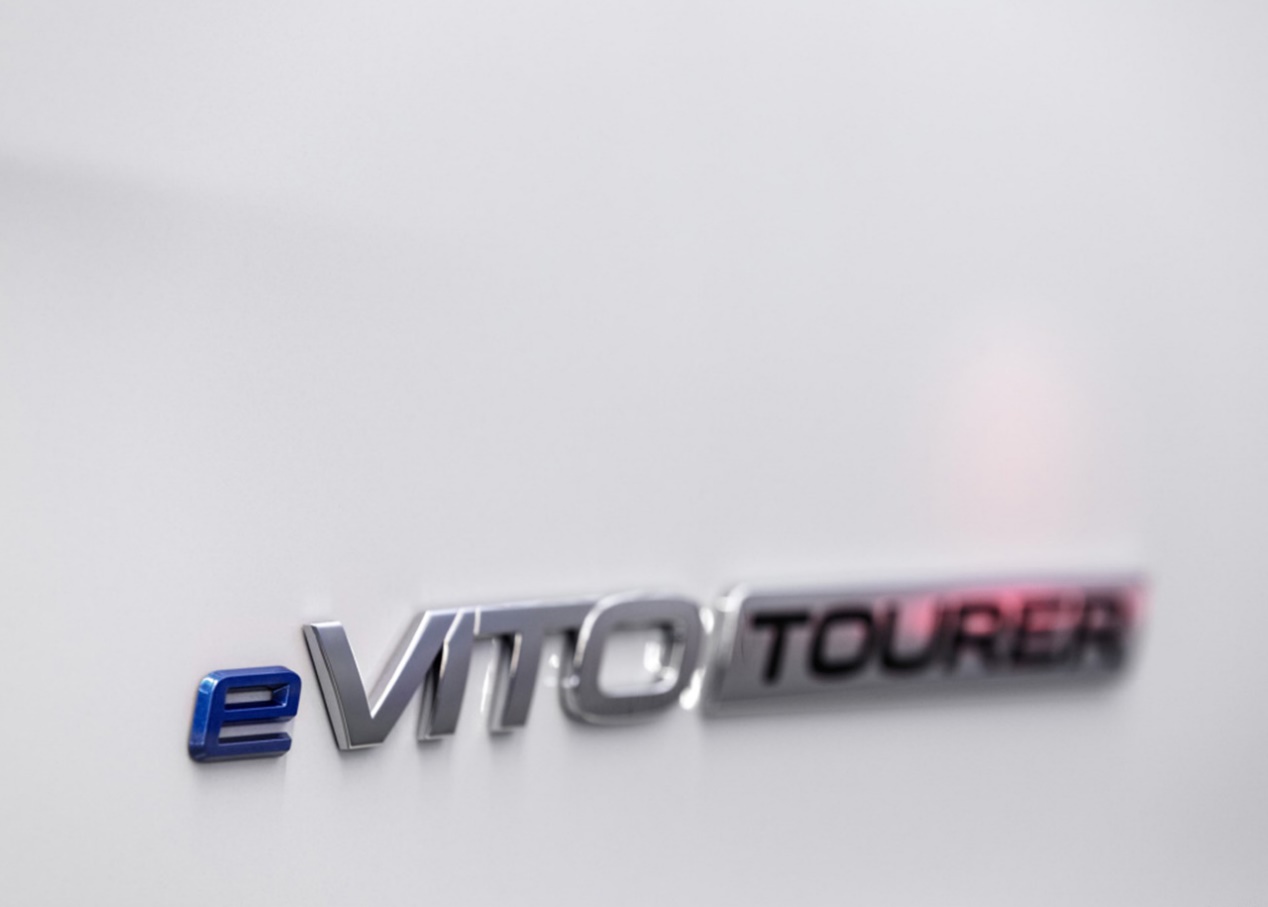 奔驰威霆2024款新能源车续航多少,奔驰威霆纯电新款2023款落地价