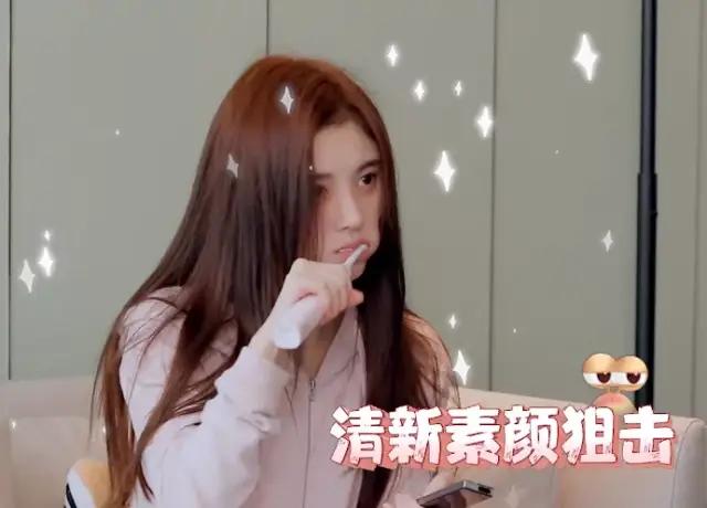 鞠婧祎现实中是真的白吗,鞠婧祎现实真的那么白吗