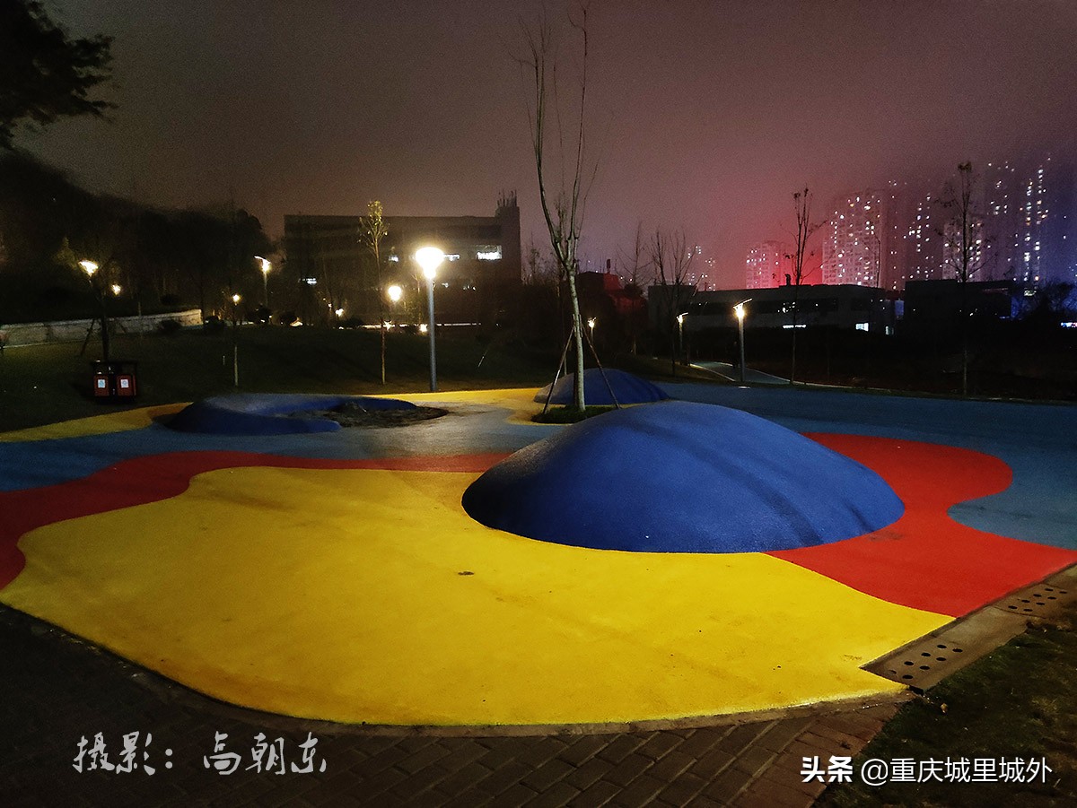 夜间开放的体育公园,平顶山体育公园晚上好玩吗