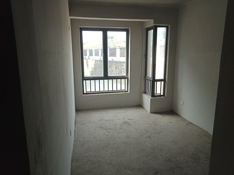 广东东莞拍卖成功万科城市高尔夫花园清辉园，成交价4,484,263元