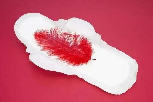 大姨妈来了什么姨妈色正常,大姨妈怎么才算正常姨妈量