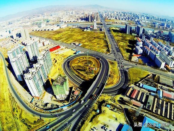 最大露天滑冰场,全国最大室内滑冰场