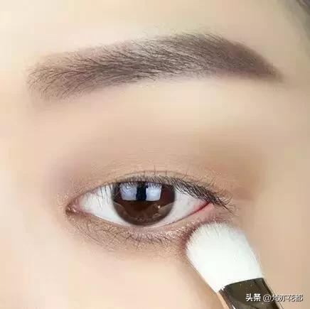 单眼皮怎么画眼线才能好看,单眼皮怎样画眼线好看