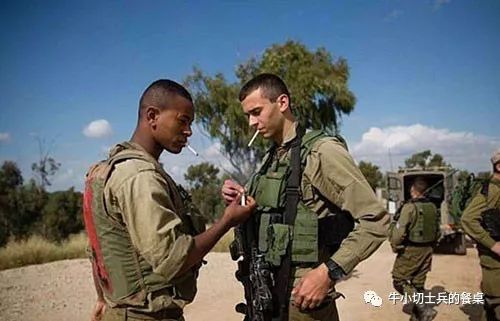 战场上的友谊视频,代表友谊的香烟