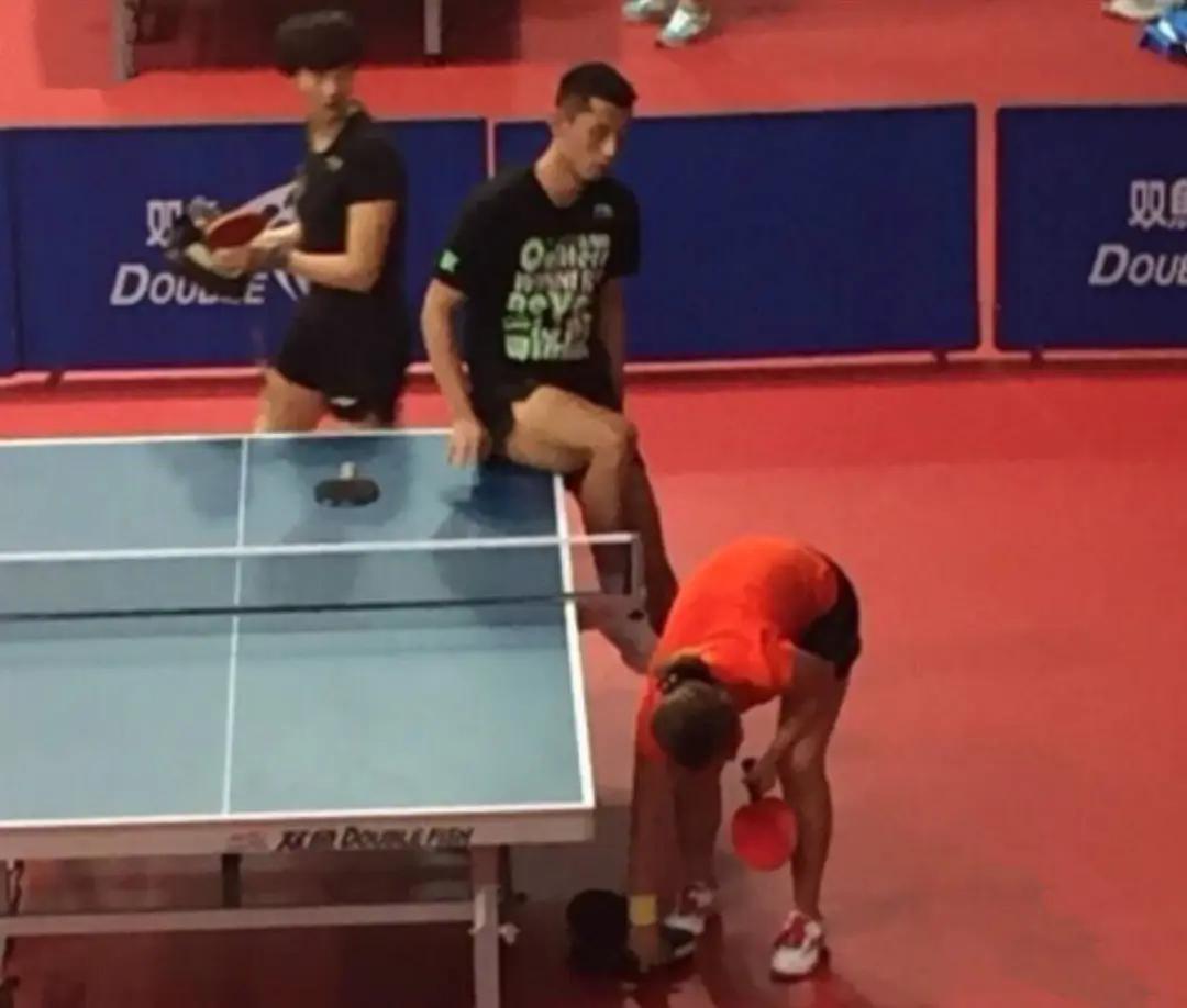 16年张继科刘诗雯微博之夜打球,张继科和刘诗雯谁更强