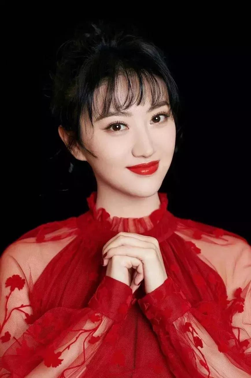 女明星怎么那么好看,中国女星春晚造型