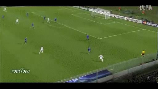 各个足球球星招牌过人方式,十大标志性动作足球运动员