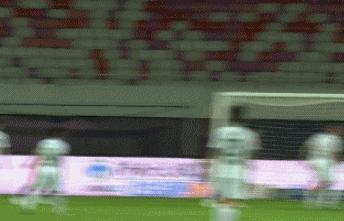 官方朱挺故意踩踏停赛3场罚3万,足协罚单新消息朱挺