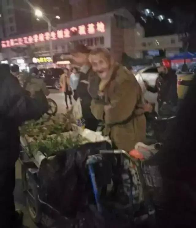 情感23张图片,23张爱与人性的照片