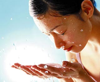 你的脸上有皱纹是什么原因,你的脸上有皱纹怎么办