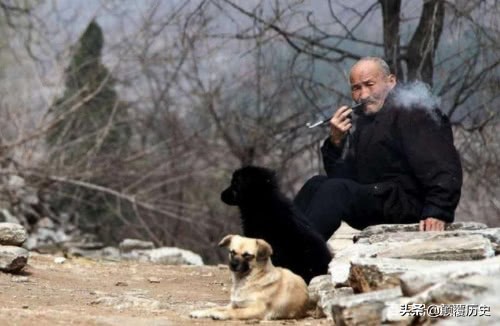 男怕摩头女怕摩腰什么意思,男怕摸头女怕摸脚是什么意思