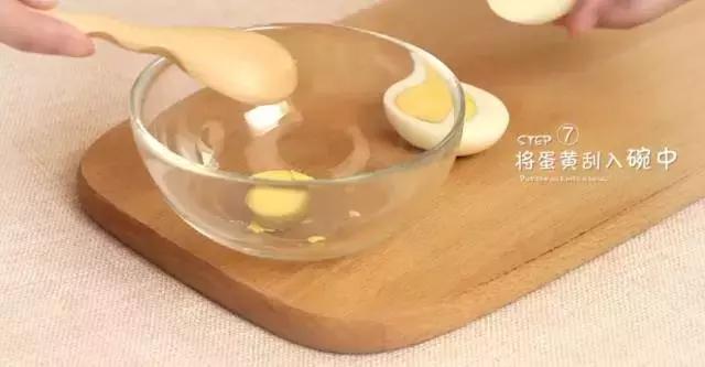 金牌育儿嫂爱做的3种蒸蛋糕,金牌育儿嫂宝宝三个月视频