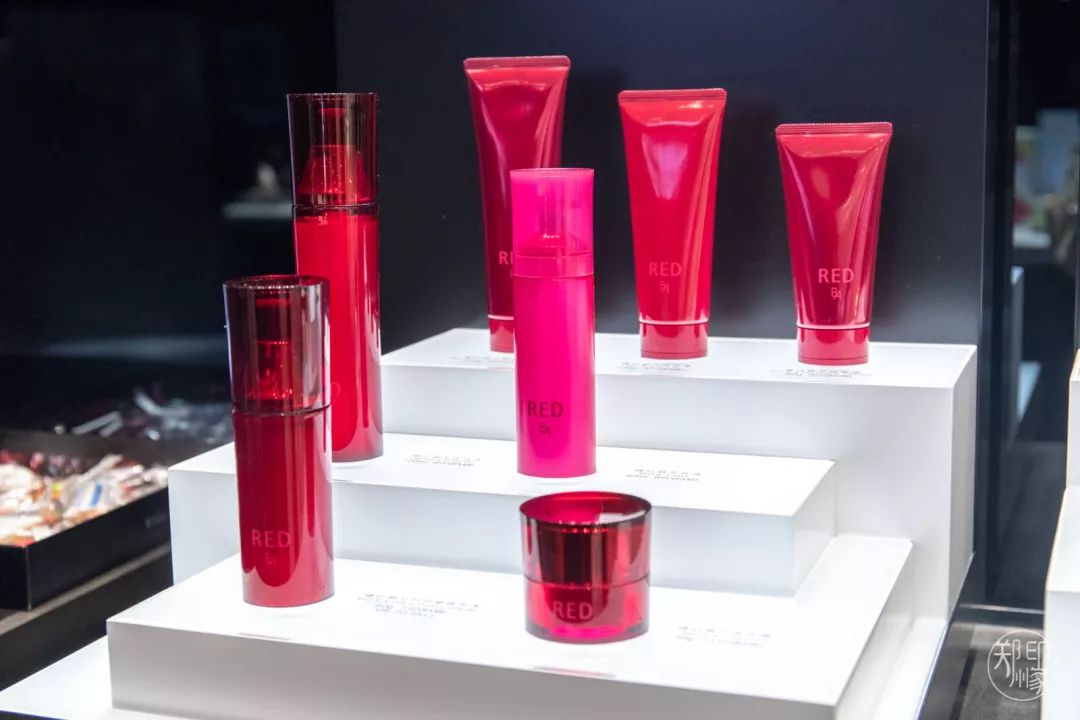 火爆的抖音小红书,pola小红书