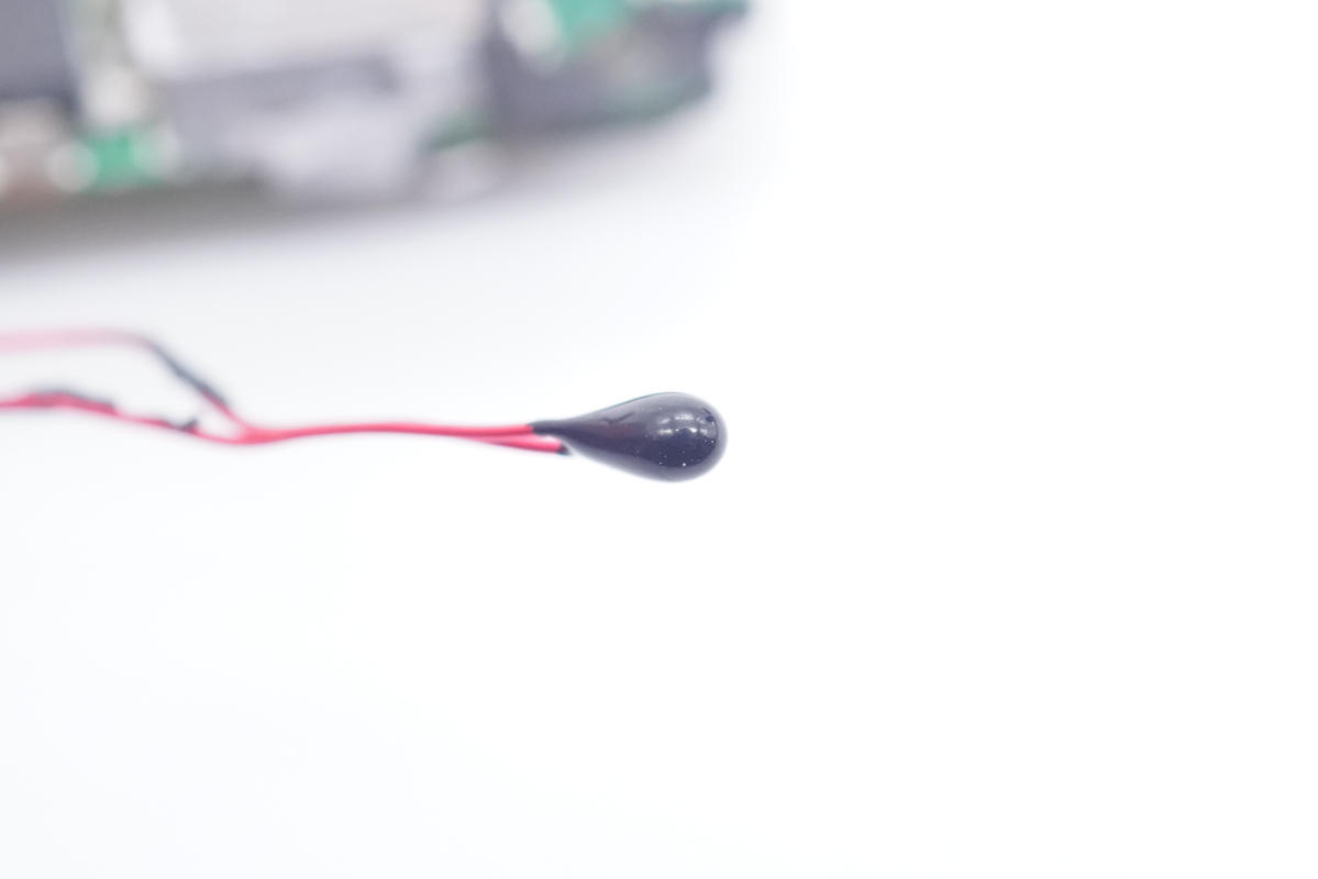 苹果充电宝无线磁吸原装拆解,苹果充电宝无线磁吸拆解