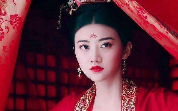 拂尘断了利剑,公元168年的鲜血,泡软了东汉的社稷之根!