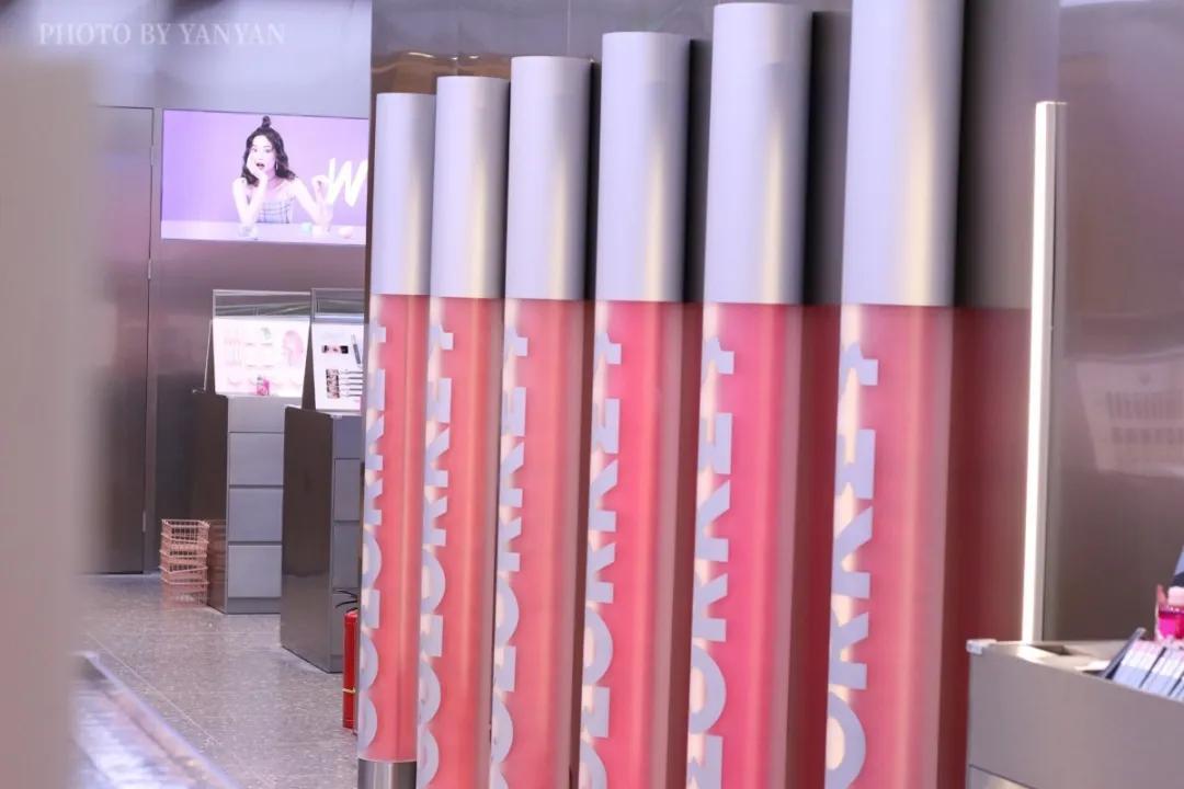 南京彩妆集合店wowcolour,有没有和wowcolour差不多的彩妆店