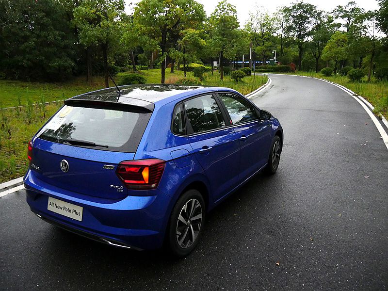 大众poloplus纵情乐活版,大众poloplus和飞度哪个好