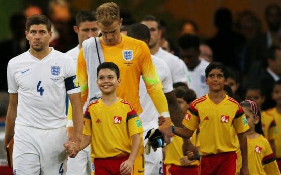 世界杯球员出场为什么领着孩子,为什么进世界杯足球场要带孩子