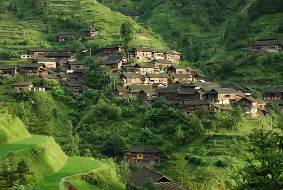 贵州黔东南千户苗寨,贵州黔东南苗寨