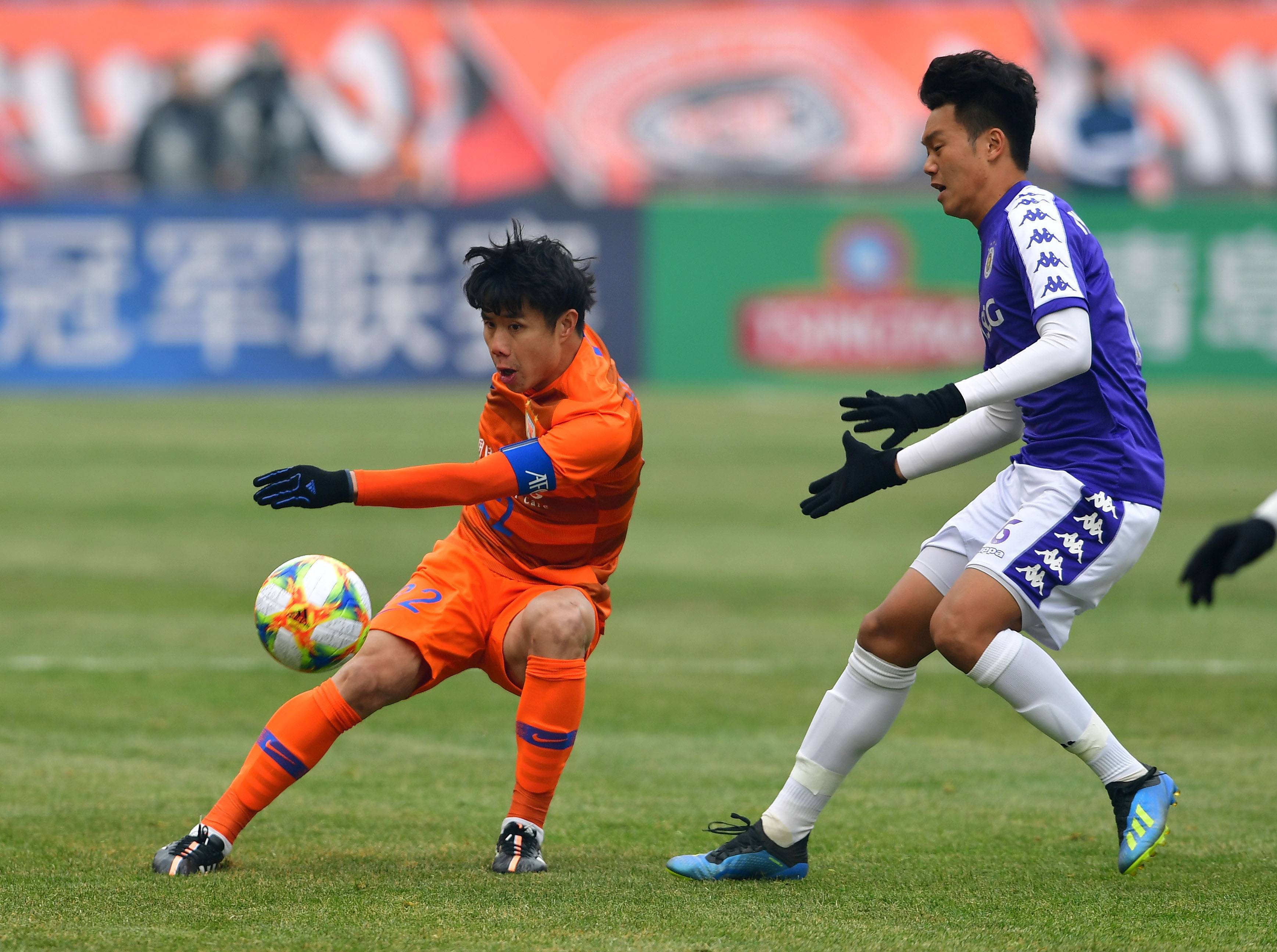 中超裁判组团恶心人，三大主裁5分钟判不出违规，再度刷新下限