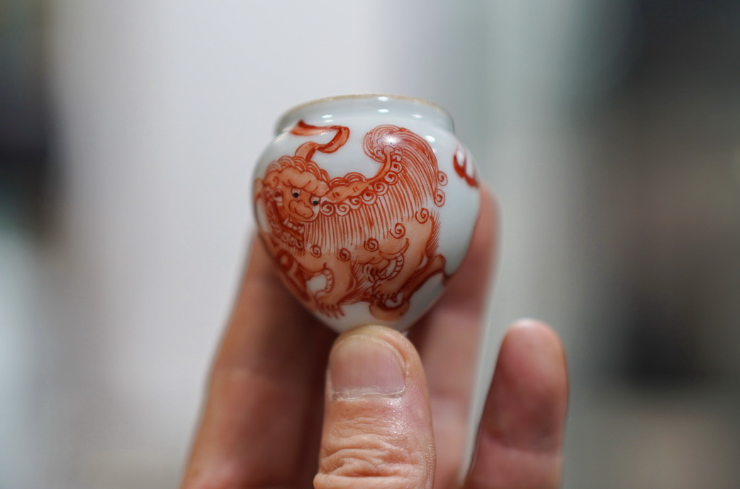 老式铜葫芦烟袋,古玩市场的铜胎掐丝珐琅花瓶