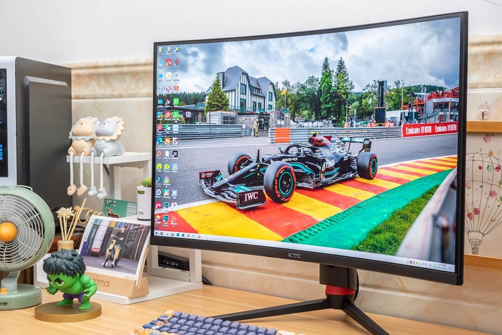 27寸2k144hz电竞显示器测评,1k165hz32寸曲面屏显示器测评