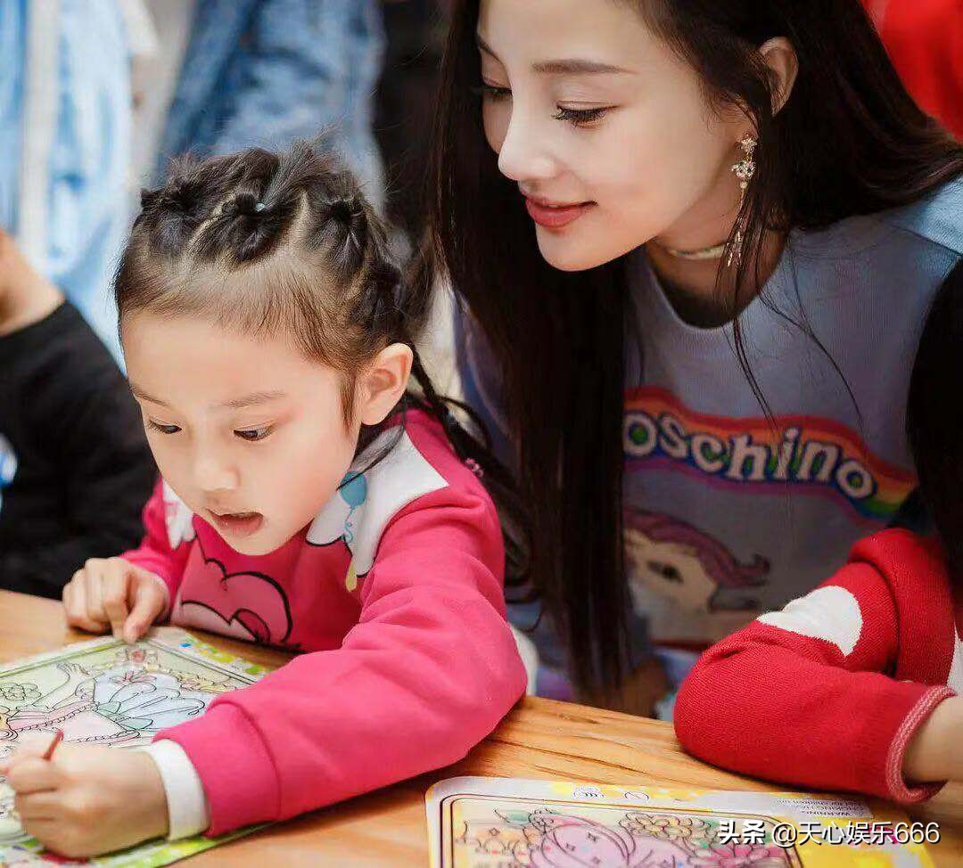 李小璐和贾云馨,贾云馨李奕涵什么关系