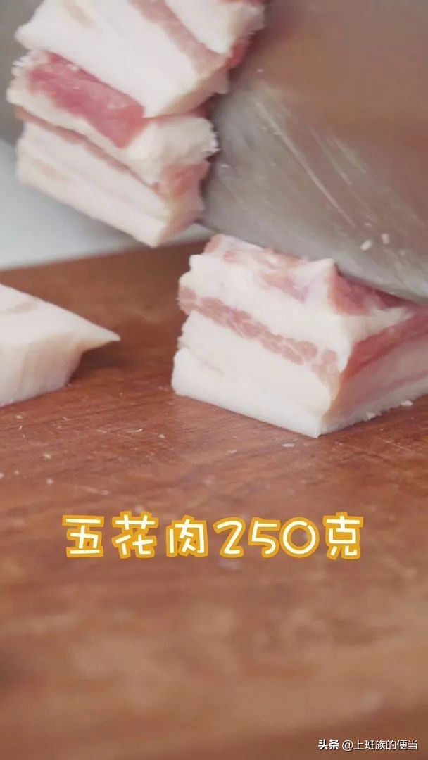 爱吃烤肉快收藏，自己在家做，肉嫩香辣，吃起来超级过瘾！