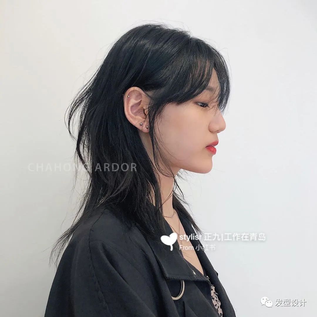 发型女2020流行发型中长发木马卷,直发型女2020流行发型中长发减龄