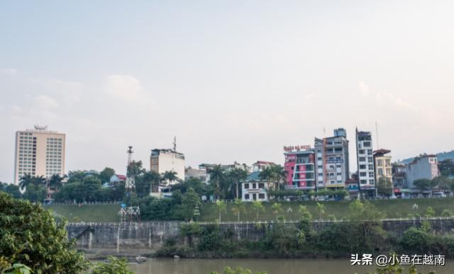 《走进越南》043期：中越三大陆路口岸，一边是城市，一边是县城
