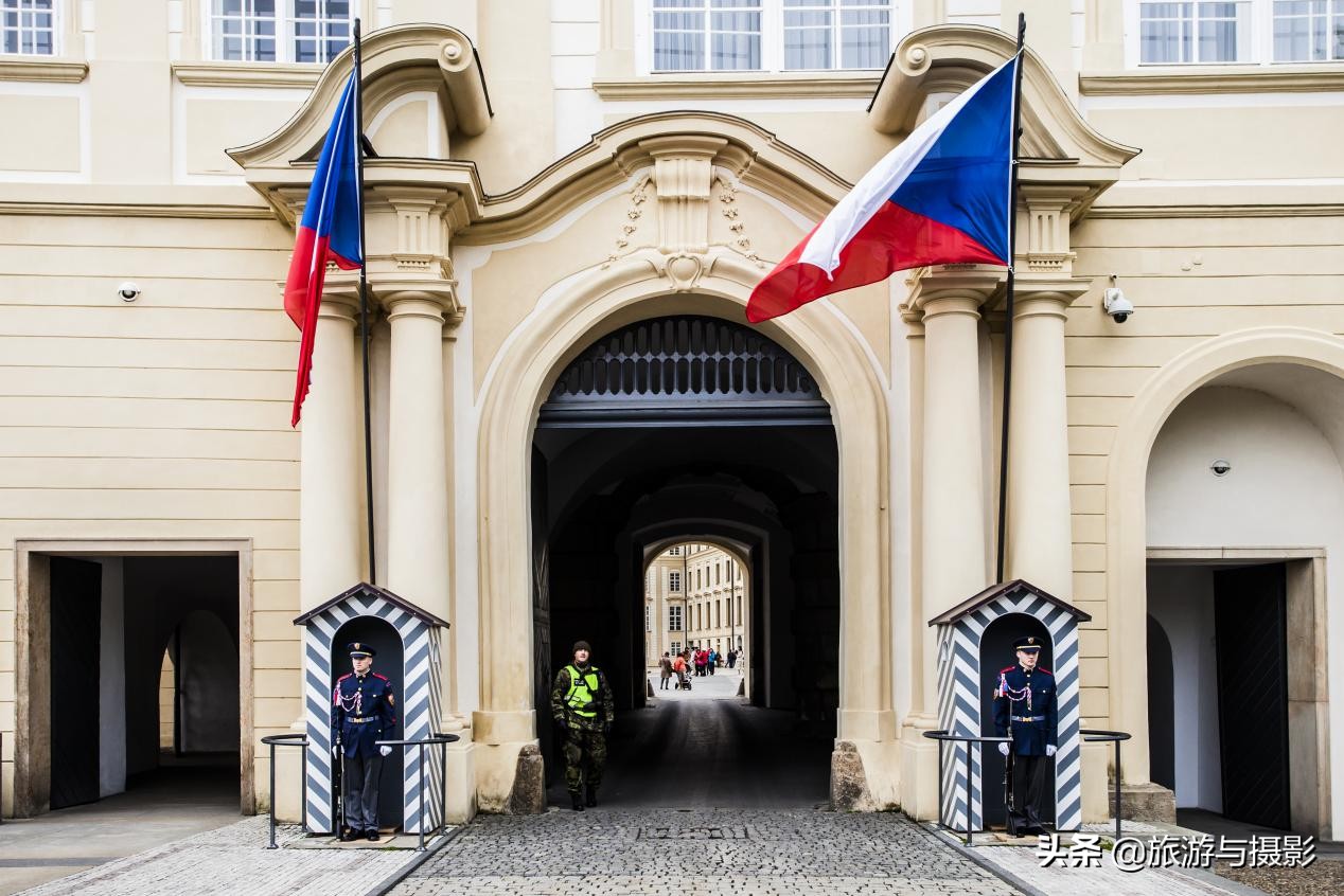 重游布拉格,走马观城