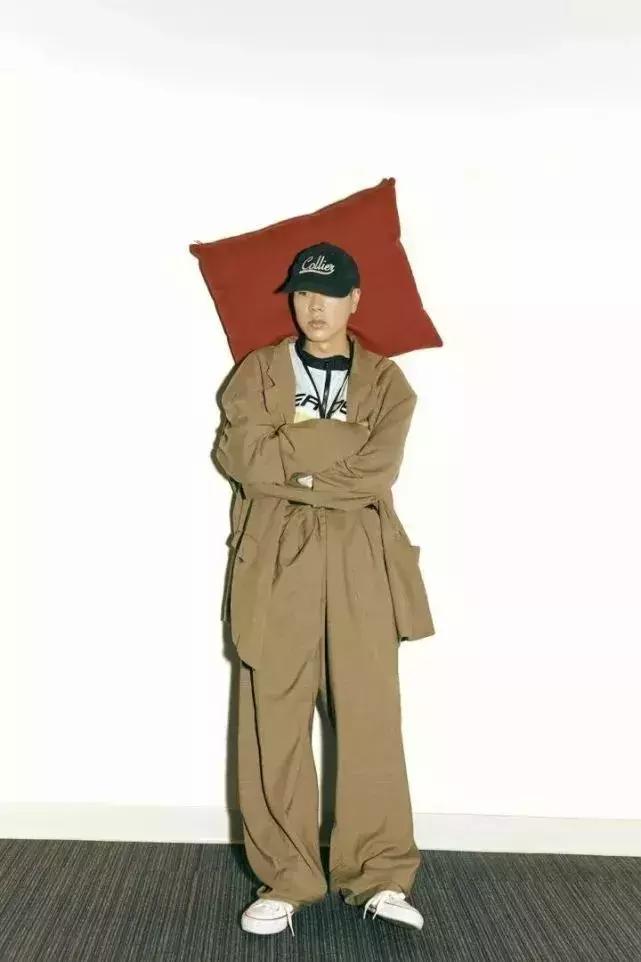 丑帅型男生网红,又高又帅的丑男