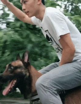 女朋友很漂亮但是有狐臭,女友有轻微狐臭怎么办啊