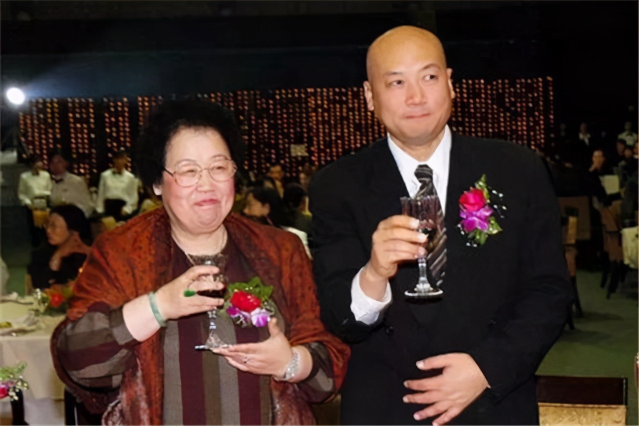 吃唐僧肉的中国女首富,讲一下陈丽华怎么吃到唐僧肉的