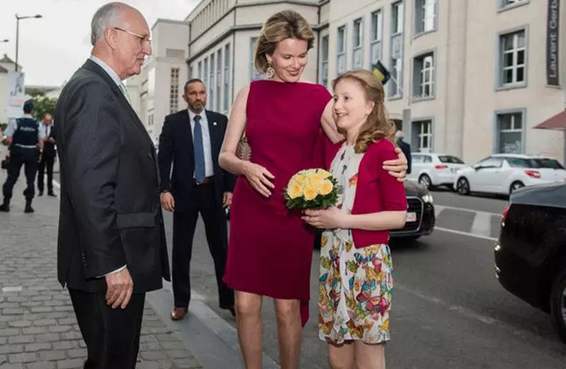 未来女王需要学习什么,未来女王伊丽莎白