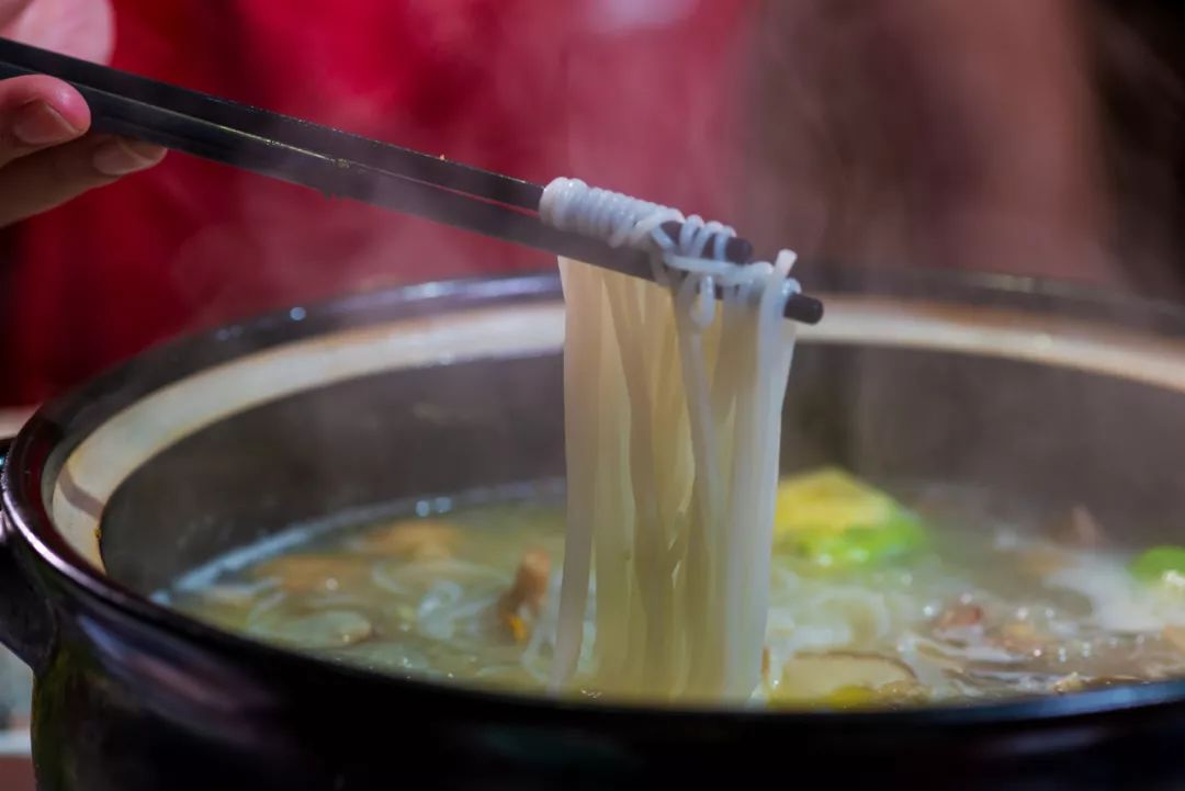 3000公里“空运”来的米线火锅，告诉你什么是真正的云南