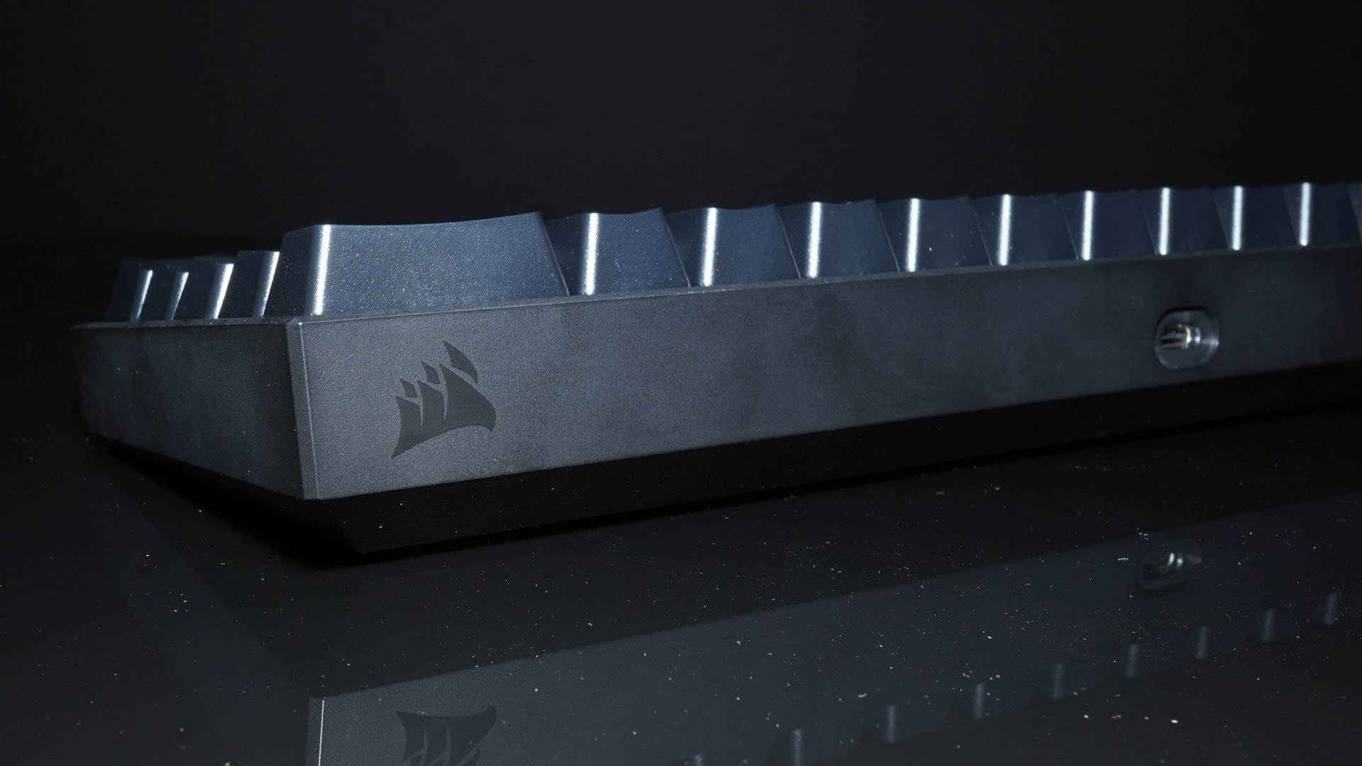 海盗船k95老款机械键盘功能,机械键盘海盗船k65怎么样