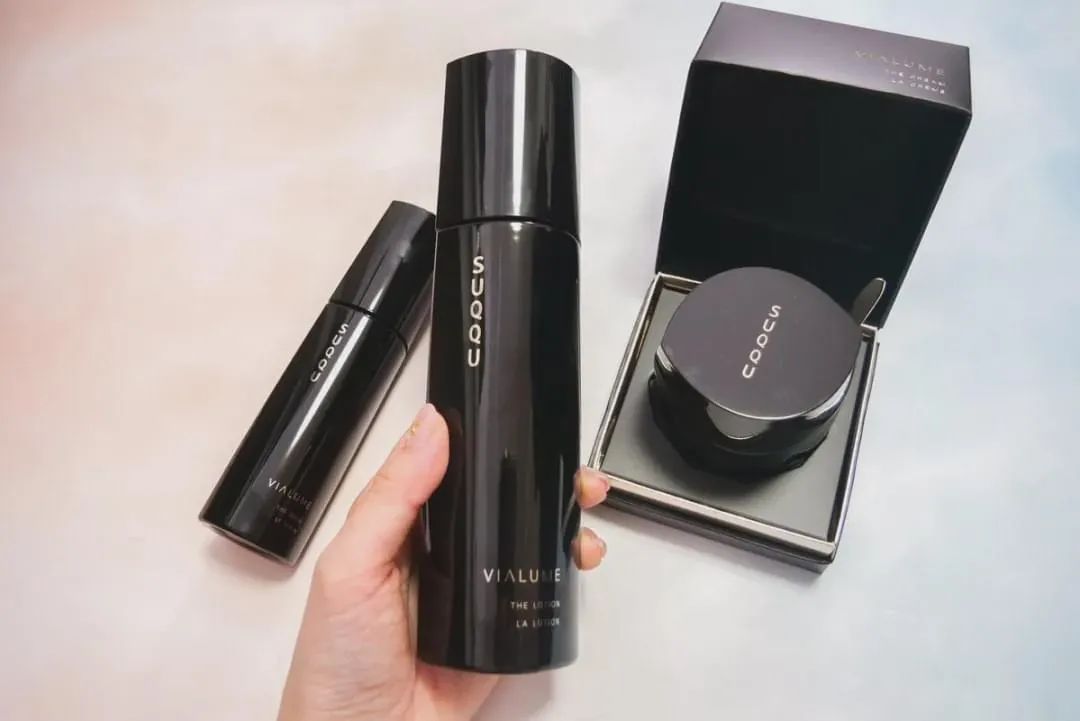 POLA、CPB、LADUREE、SUQQU，圣诞限定谁最丑