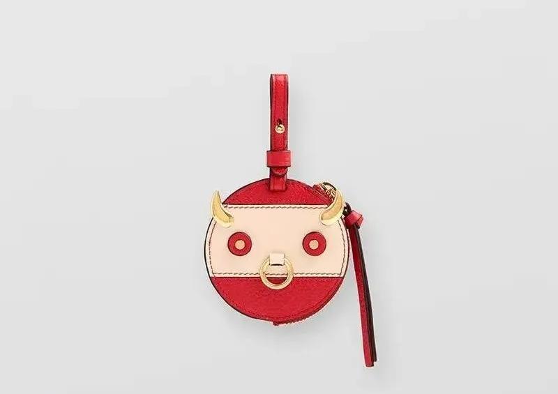 巴宝莉与lv哪个好,lv巴宝莉经典款