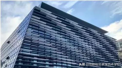 伦艺ual学费,伦艺cci学院怎么样