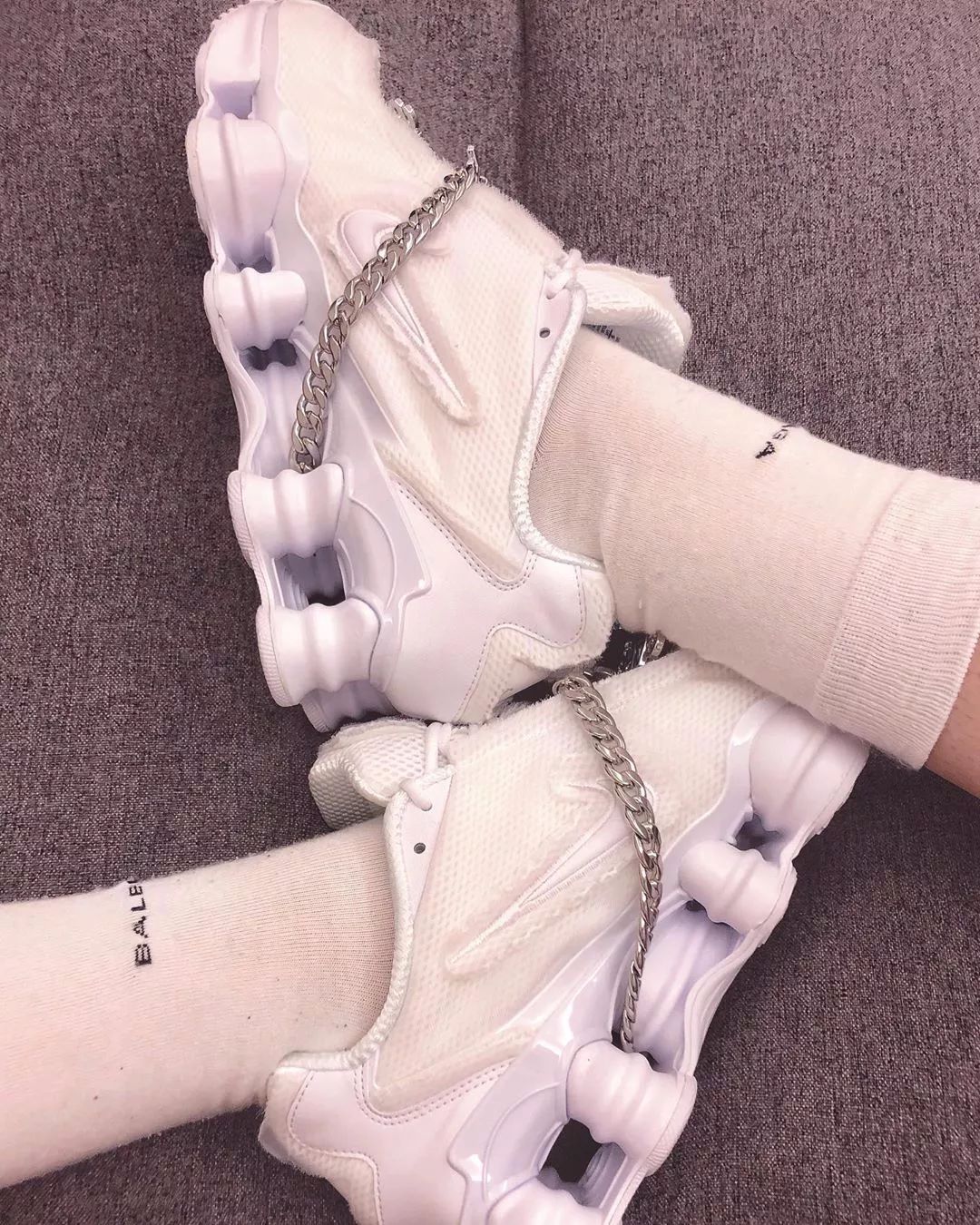 侃爷跟耐克合作鞋款,侃爷nike老爹鞋