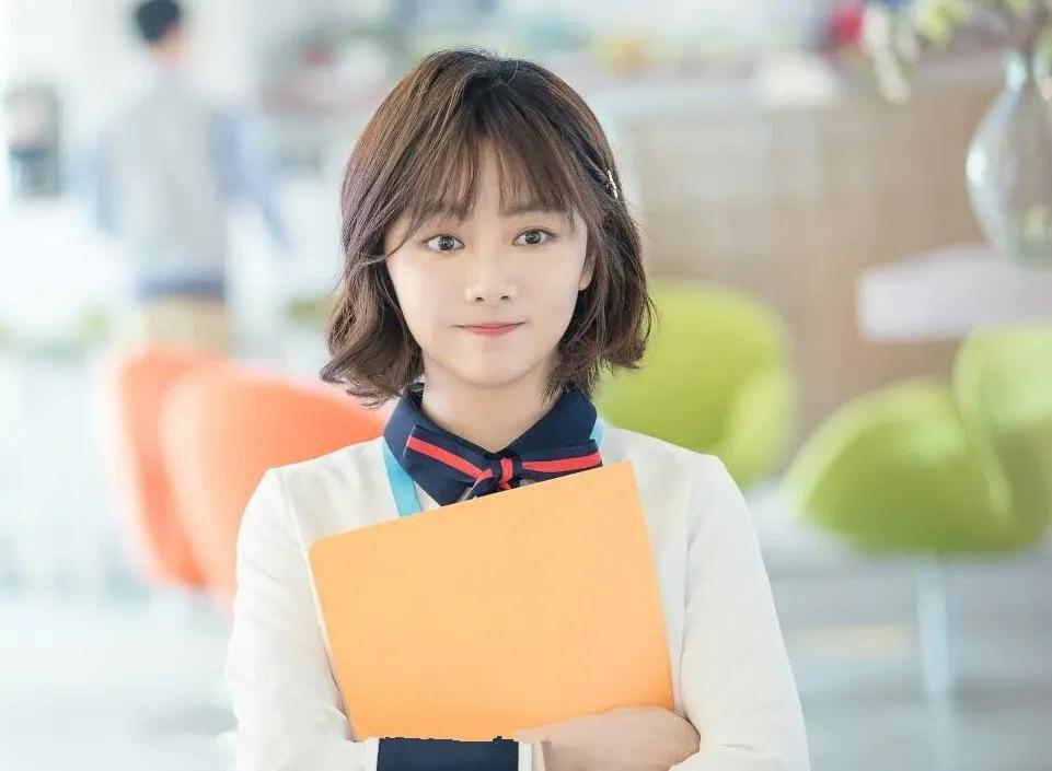 怎么穿衣显年轻又不至于装嫩,什么样长相不显老