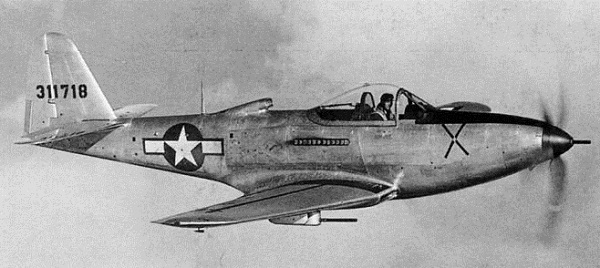 二战美国战斗机的故事,二战美国p-38闪电战斗机