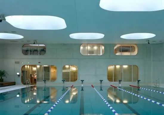 全世界最秀的泳池集合，来一场说走就走的旅行吧