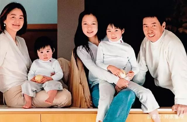 分享54岁高龄产妇顺产的辛酸,娱乐圈里的低龄产妇