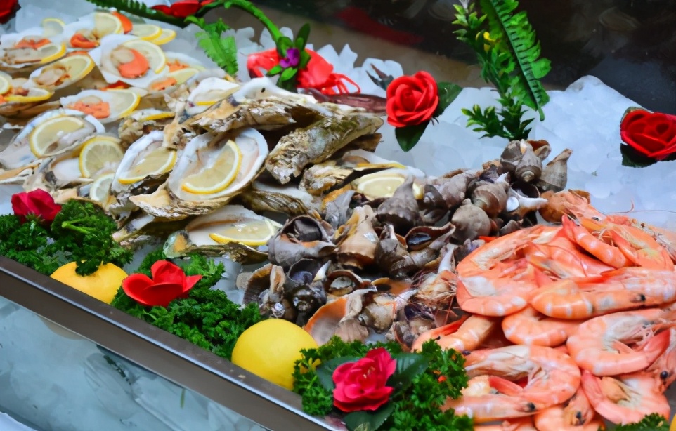 海鲜和维c一起吃多少量才会中毒,海鲜跟维c一起吃真的会中毒吗