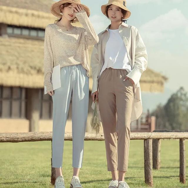 白色修身显瘦冬季裤子穿搭,冬季又显瘦又百搭的女士裤子